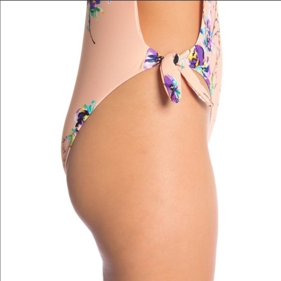 Rip Curl Sweet Nothing Floral One-Piece Swimsuit Size Small - Picture 2 of 9